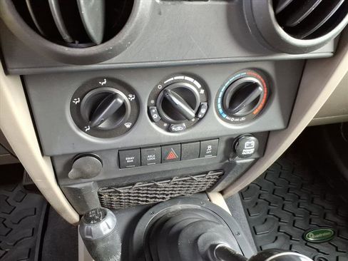 Used 2010 Jeep Wrangler Rubicon w/ PWR Convenience Group image 22