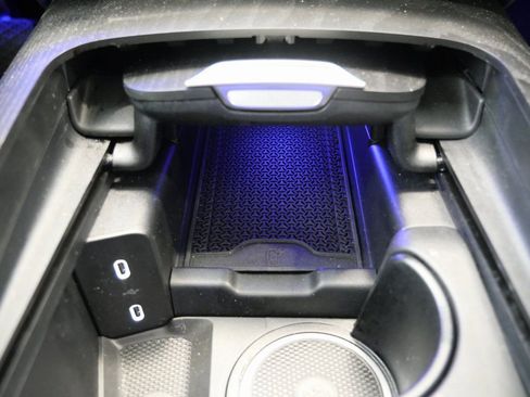 Used 2025 Mercedes-Benz E 350 4MATIC Sedan image 29