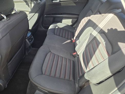 Used 2013 Ford Fusion SE image 17