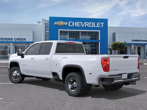 New 2026 Chevrolet Silverado 3500 LT w/ Convenience Package AWD/4WD image 5
