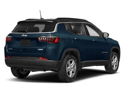 Certified 2024 Jeep Compass Limited w/ Elite Group AWD/4WD image 3