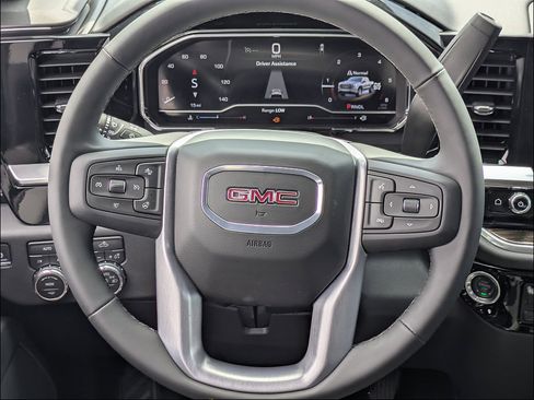 Used 2025 GMC Sierra 1500 Elevation AWD/4WD image 18