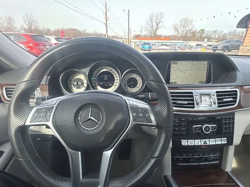 Used 2014 Mercedes-Benz E 350 Sedan image 7