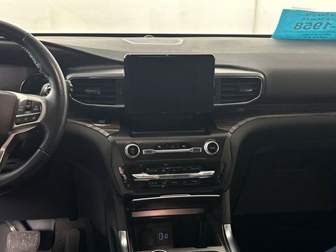 Used 2020 Ford Explorer Limited w/ Equipment Group 310A image 28