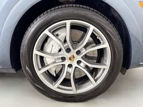 Used 2019 Porsche Cayenne Turbo image 30