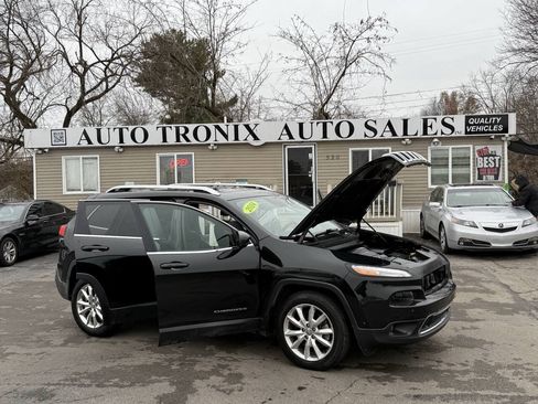 Used 2014 Jeep Cherokee Limited w/ Technology Group FWD image 23