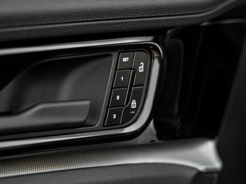 Certified 2026 Porsche Panamera RWD image 21