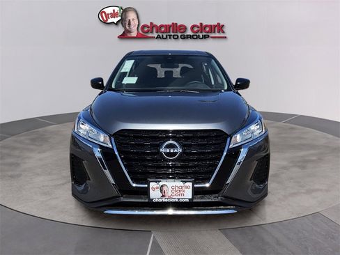 New 2025 Nissan Kicks Play S image 9