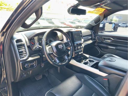 Used 2019 RAM 1500 Laramie AWD/4WD image 5