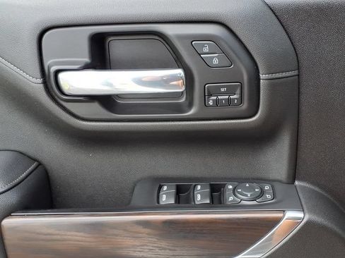 Used 2021 GMC Sierra 1500 SLT w/ SLT Convenience Package AWD/4WD image 13