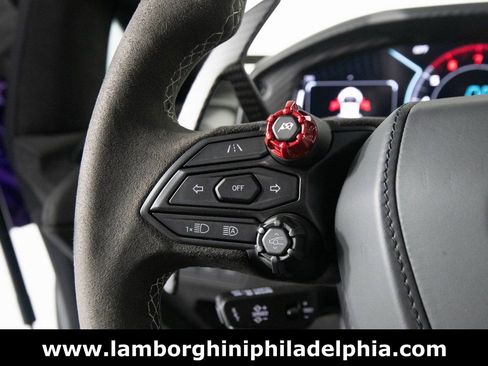 Used 2024 Lamborghini Revuelto image 18