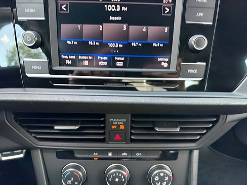 Used 2023 Volkswagen Jetta Sport FWD image 15