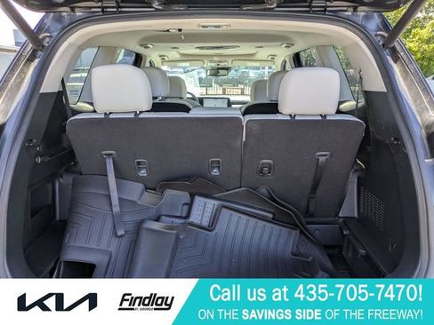Certified 2023 Kia Telluride EX w/ EX Captain's Chair Package AWD/4WD image 31