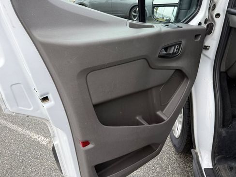 Used 2023 Ford Transit 350 XLT image 12