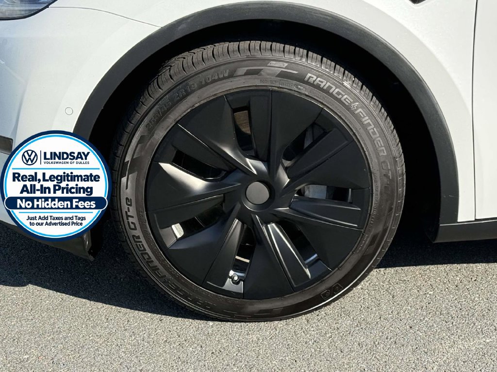 Used 2022 Tesla Model Y Long Range AWD/4WD image 8
