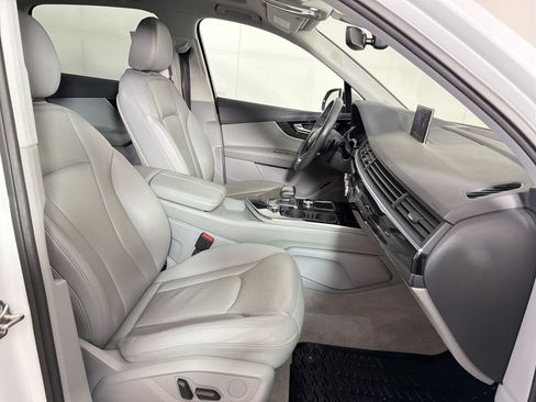 Used 2018 Audi Q7 3.0T Premium Plus w/ Premium Plus Package AWD/4WD image 31