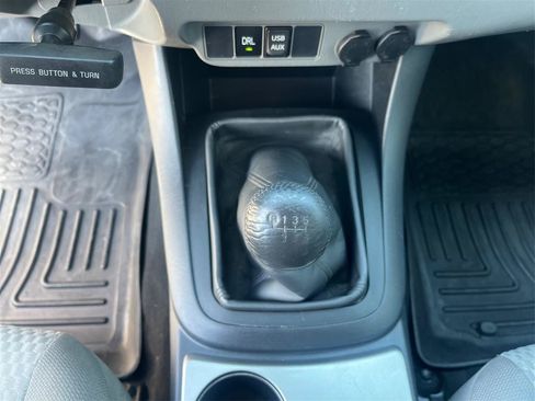 Used 2015 Toyota Tacoma 4x4 Double Cab w/ SR5 Package image 19
