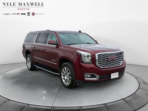 Used 2020 GMC Yukon XL Denali image 2