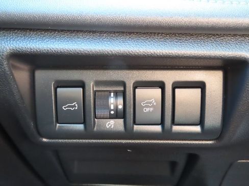 Used 2025 Subaru Outback Onyx Edition AWD/4WD image 49