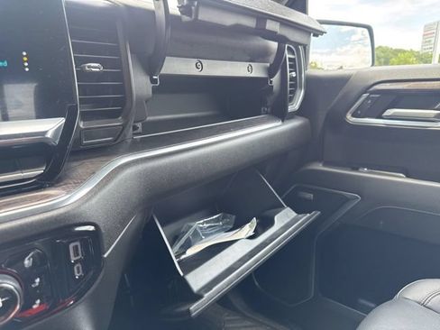 Used 2024 Chevrolet Silverado 1500 LTZ w/ LTZ Premium Package AWD/4WD image 33