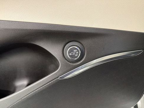 Certified 2023 Buick Enclave Essence w/ Experience Buick Package FWD image 26
