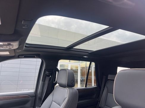 Used 2023 Chevrolet Tahoe Premier w/ Premium Package 2 image 15