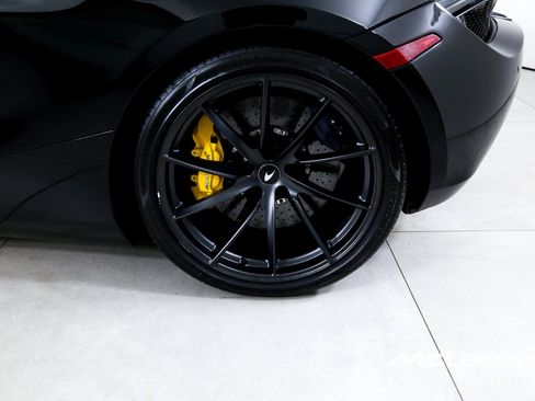 Used 2022 McLaren 720S Spider RWD image 29