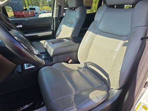 Used 2021 Toyota Tundra SR5 w/ SR5 Leather Package AWD/4WD image 18