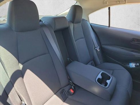 Used 2025 Toyota Corolla LE image 16