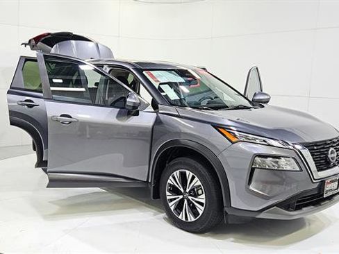 Certified 2023 Nissan Rogue SV FWD image 29