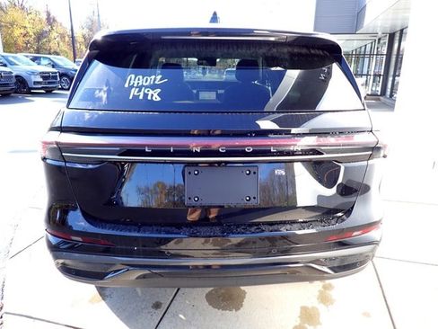 New 2026 Lincoln Nautilus Reserve w/ Jet Appearance Package image 4