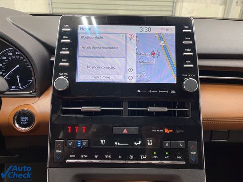 Used 2019 Toyota Avalon Limited image 17