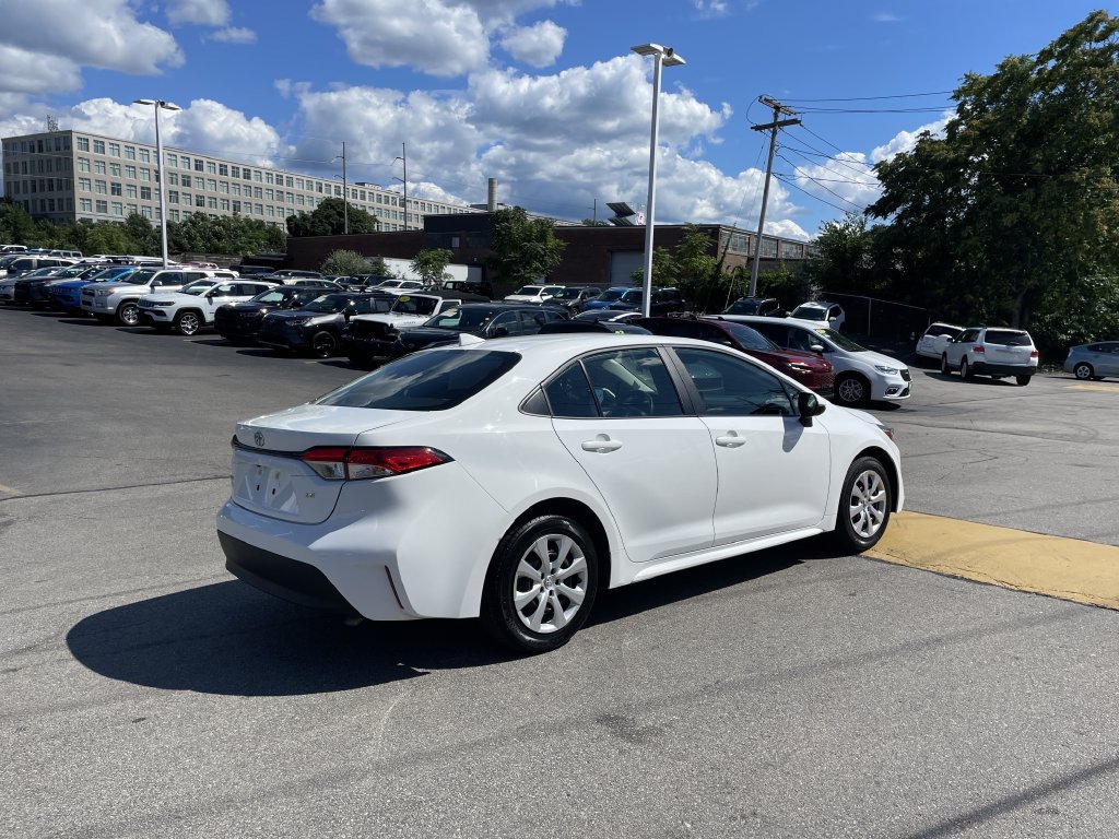 Used 2024 Toyota Corolla LE FWD image 8