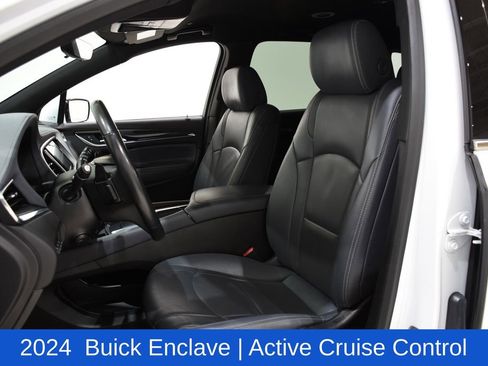 Used 2024 Buick Enclave Premium image 22