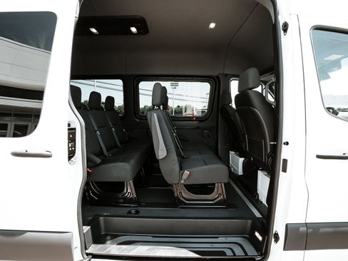 Used 2026 Mercedes-Benz Sprinter 2500 image 39