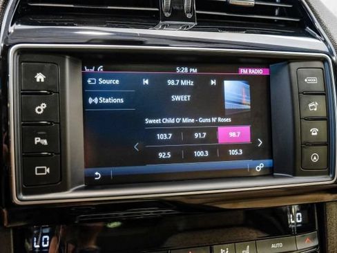 Used 2018 Jaguar F-PACE Prestige AWD/4WD image 43