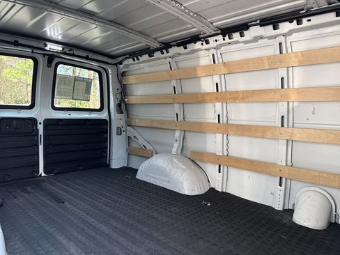 Used 2024 GMC Savana 2500 w/ Driver Convenience Package image 34