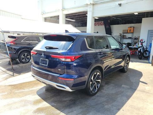 Used 2024 Mitsubishi Outlander SE FWD image 4