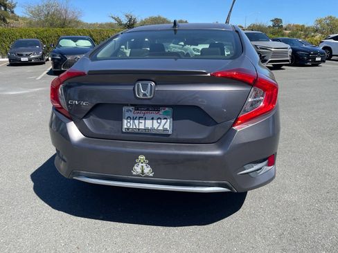 Used 2019 Honda Civic EX image 6