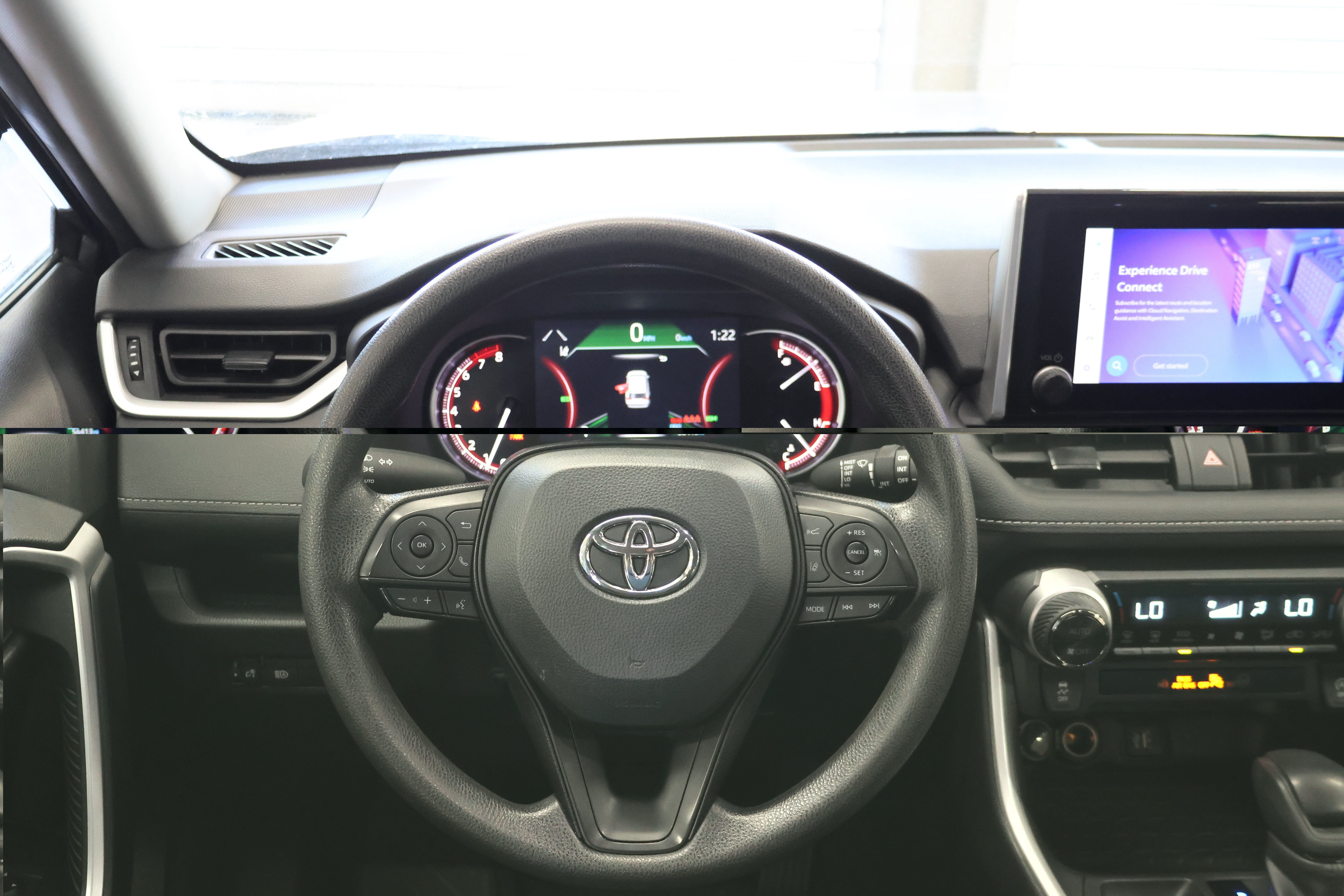 Used 2024 Toyota RAV4 XLE FWD image 23