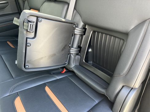 Used 2023 GMC Sierra 1500 AT4 w/ AT4 Premium Package image 11