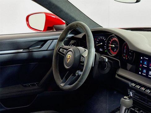 Used 2022 Porsche 911 GT3 image 31