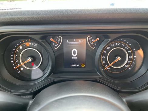 Used 2025 Jeep Wrangler Unlimited Sport AWD/4WD image 34