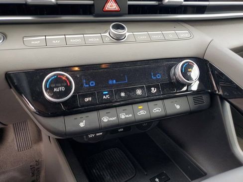 Certified 2025 Hyundai Elantra SEL w/ Cargo Package image 24