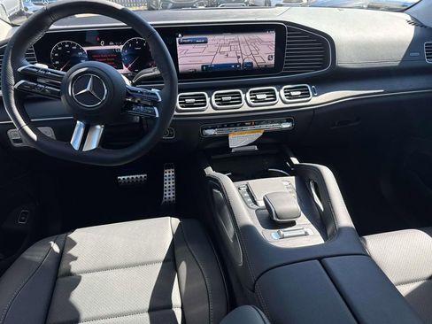 New 2026 Mercedes-Benz GLS 450 4MATIC image 9