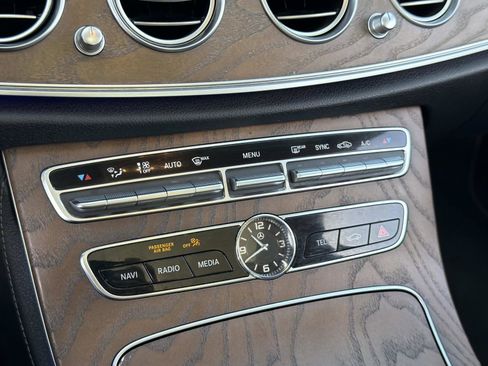 Used 2018 Mercedes-Benz E 300 w/ Premium 3 Package (Q03) image 11