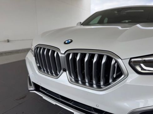 Certified 2022 BMW X6 xDrive40i image 2