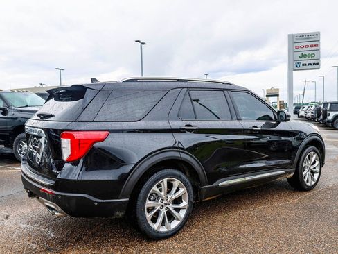 Used 2021 Ford Explorer Platinum w/ Equipment Group 601A AWD/4WD image 8