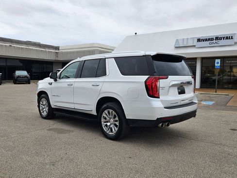Used 2021 GMC Yukon Denali image 3