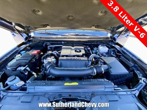 Used 2024 Nissan Frontier SV image 39